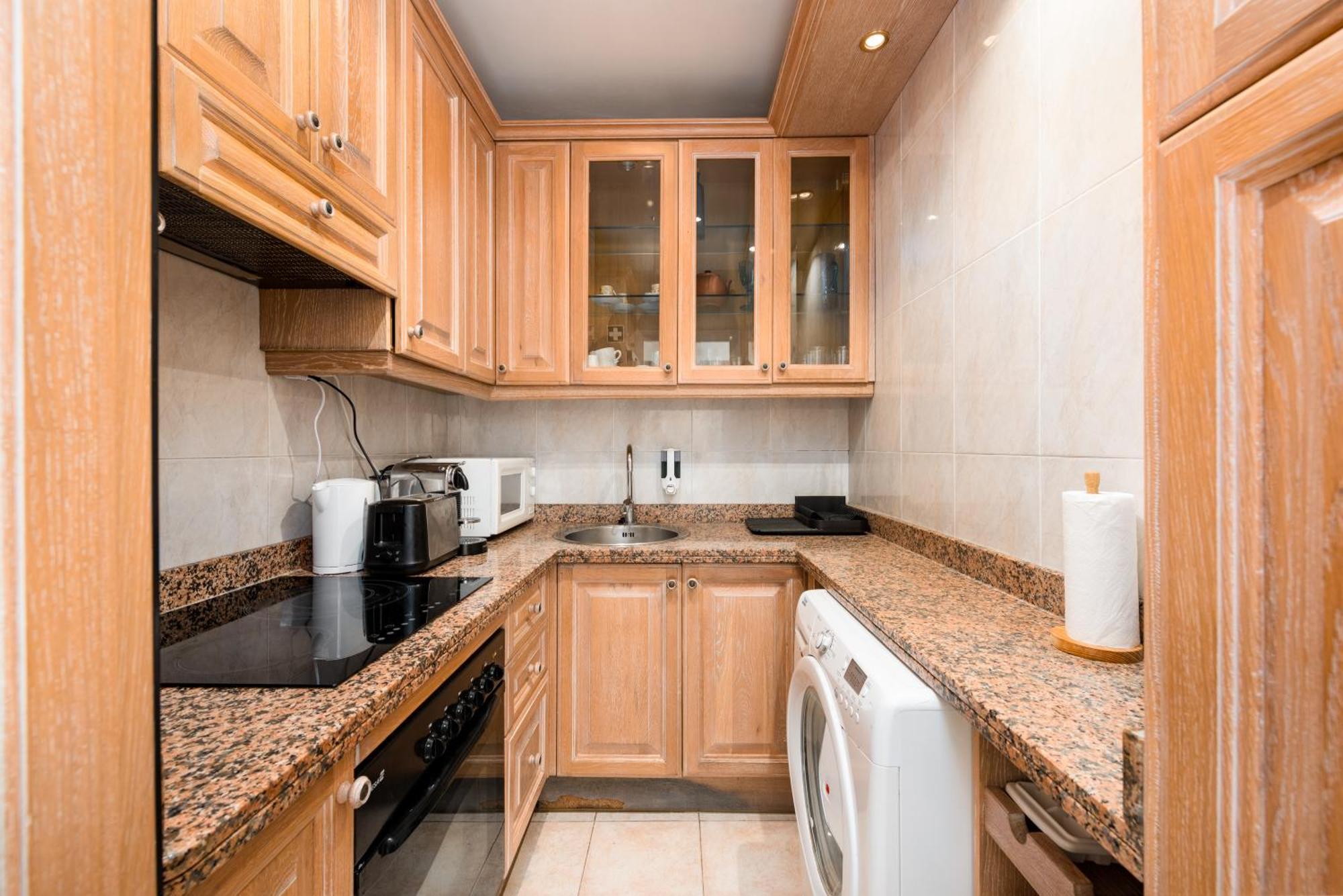 2 Bed Sea View In Skol Appartement Marbellac